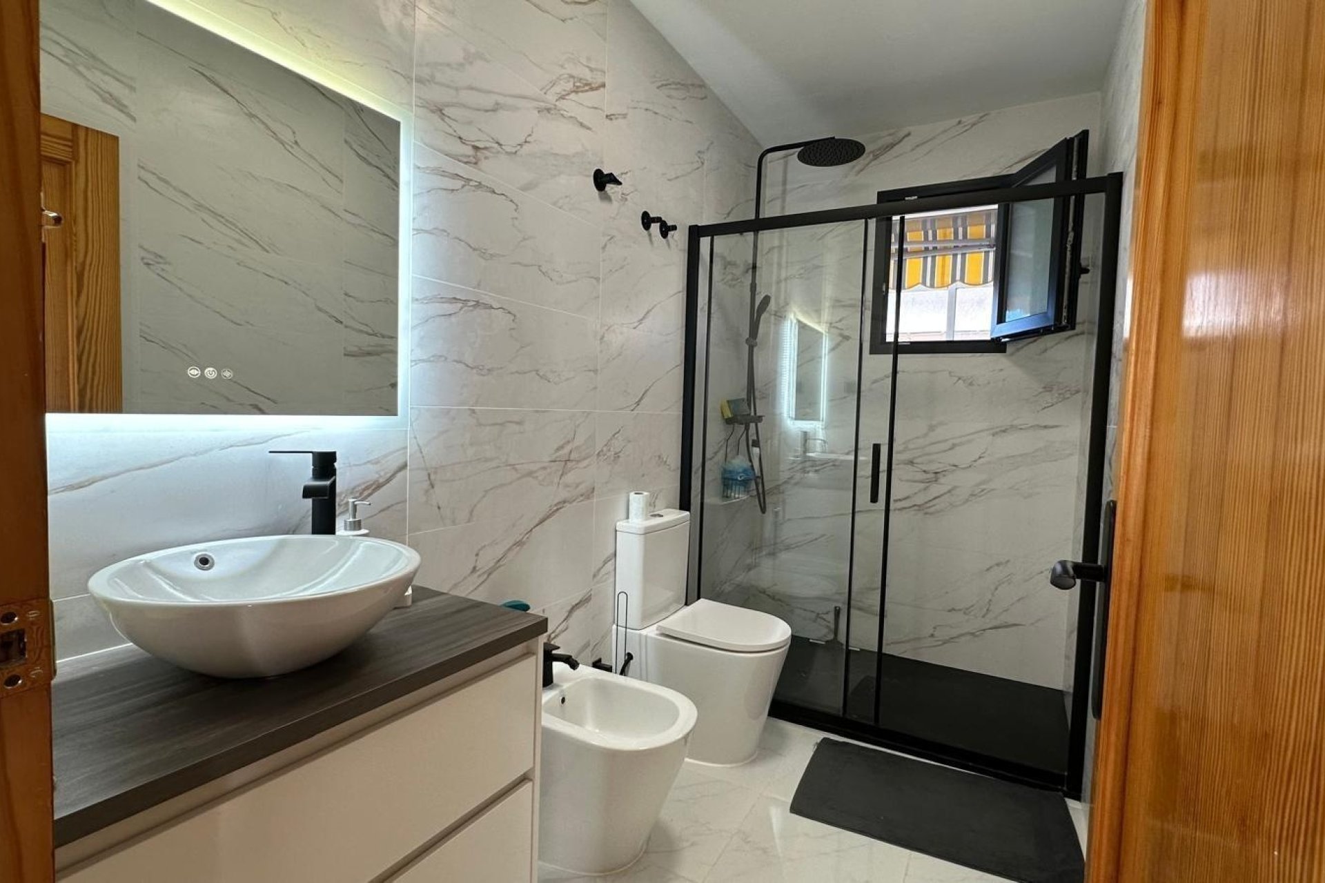 Herverkoop - Apartment -
Torrevieja - Centro