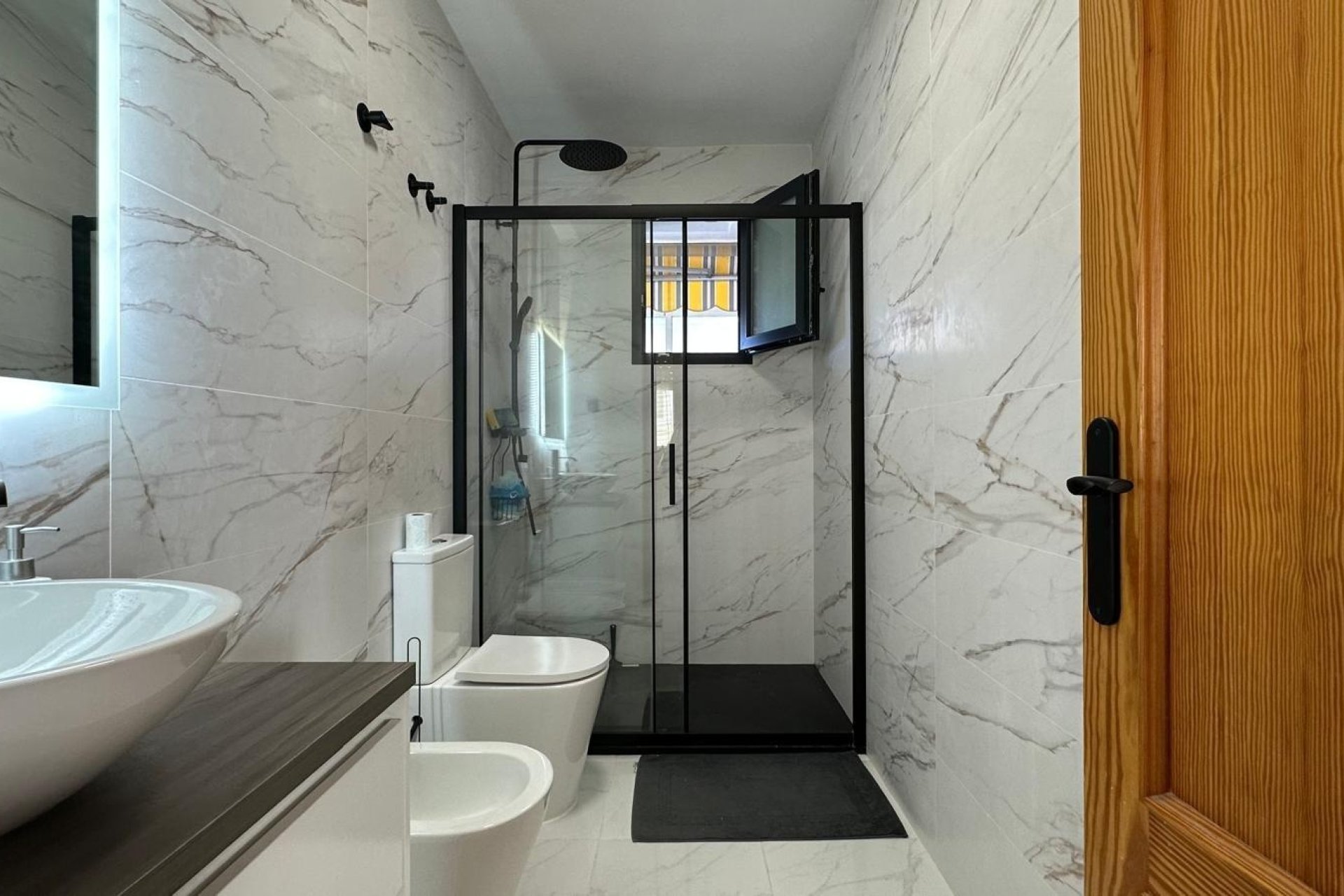 Herverkoop - Apartment -
Torrevieja - Centro