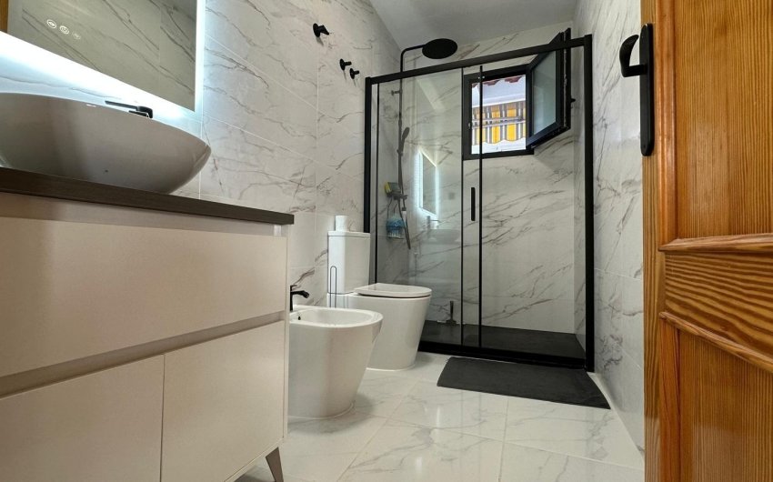 Herverkoop - Apartment -
Torrevieja - Centro