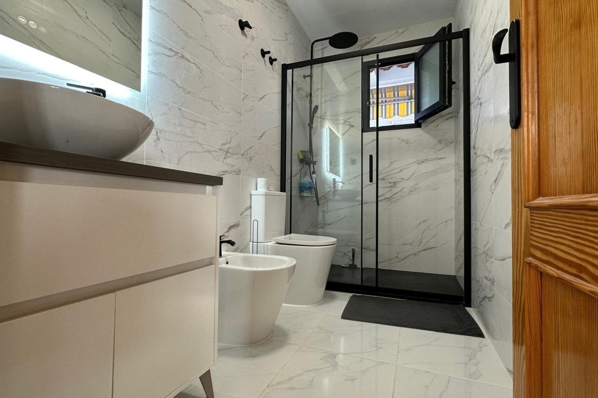 Herverkoop - Apartment -
Torrevieja - Centro