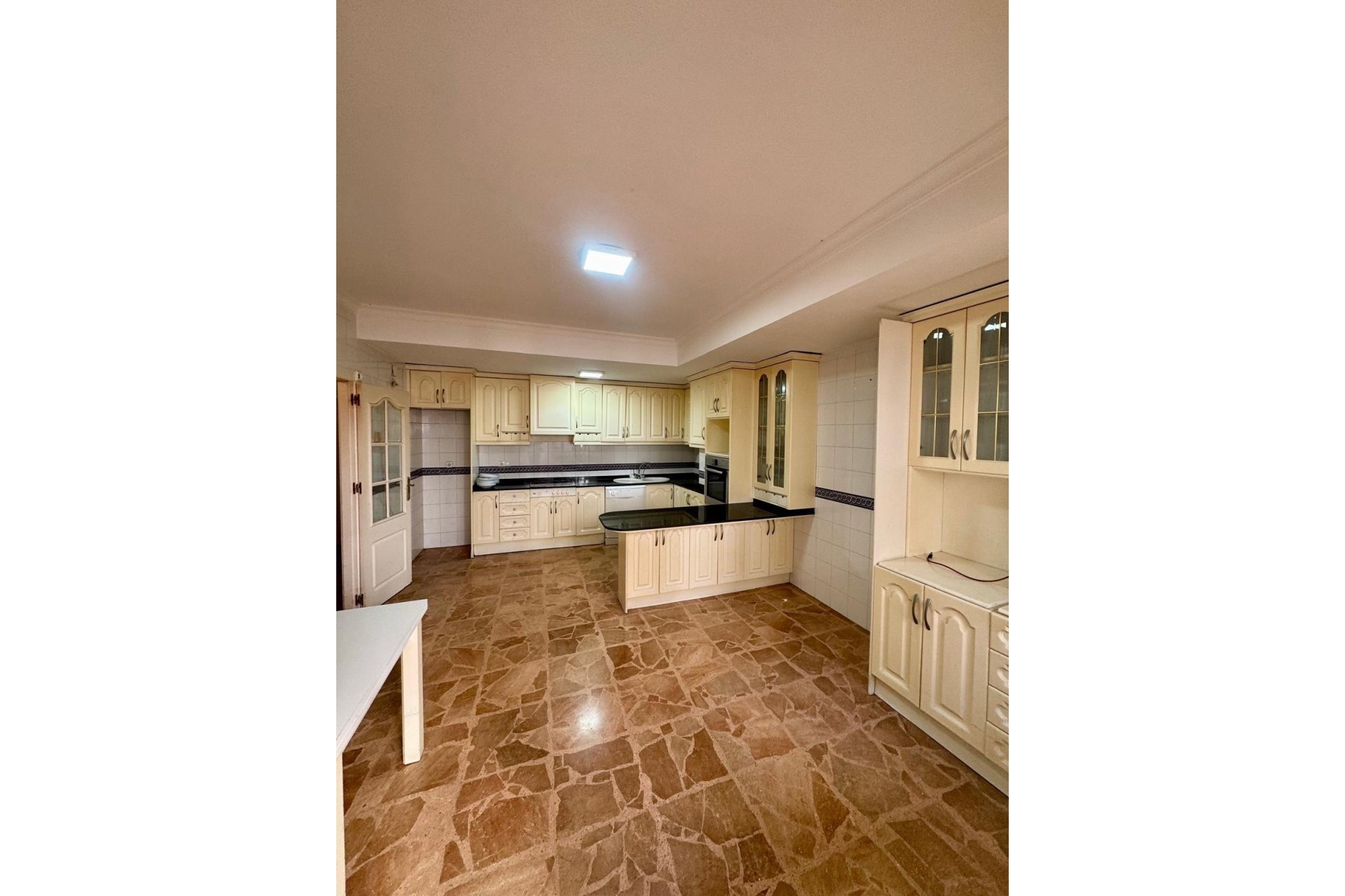 Herverkoop - Apartment -
Torrevieja - Centro