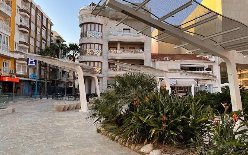 Herverkoop - Apartment -
Torrevieja - Centro