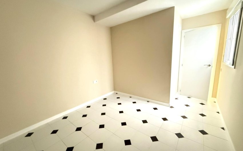 Herverkoop - Apartment -
Torrevieja - Centro