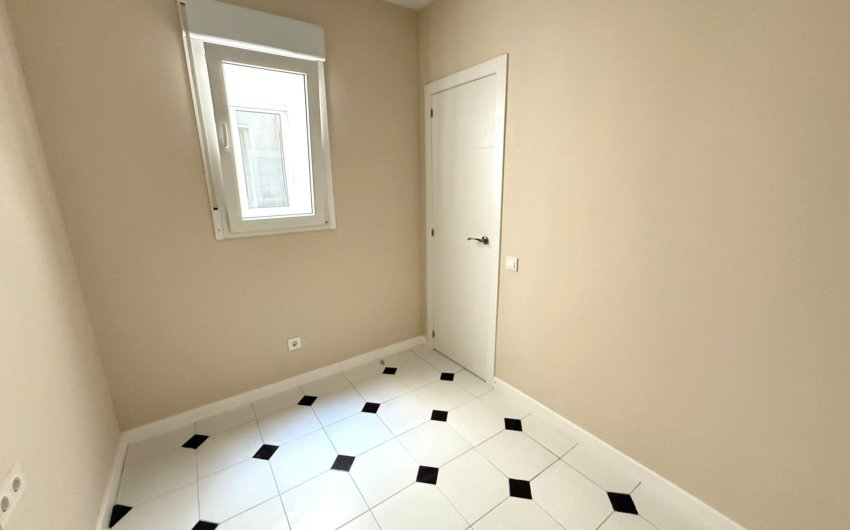 Herverkoop - Apartment -
Torrevieja - Centro