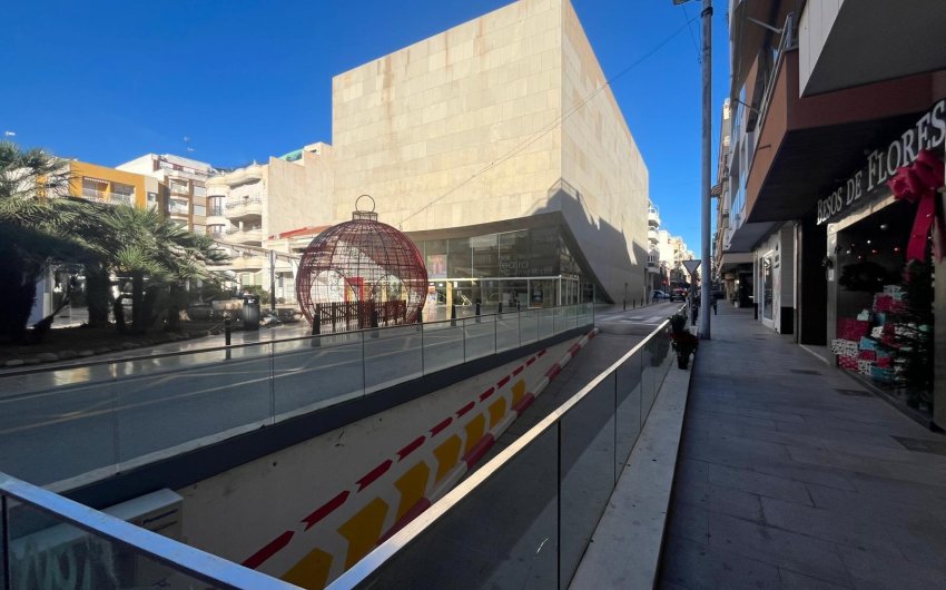 Herverkoop - Apartment -
Torrevieja - Centro