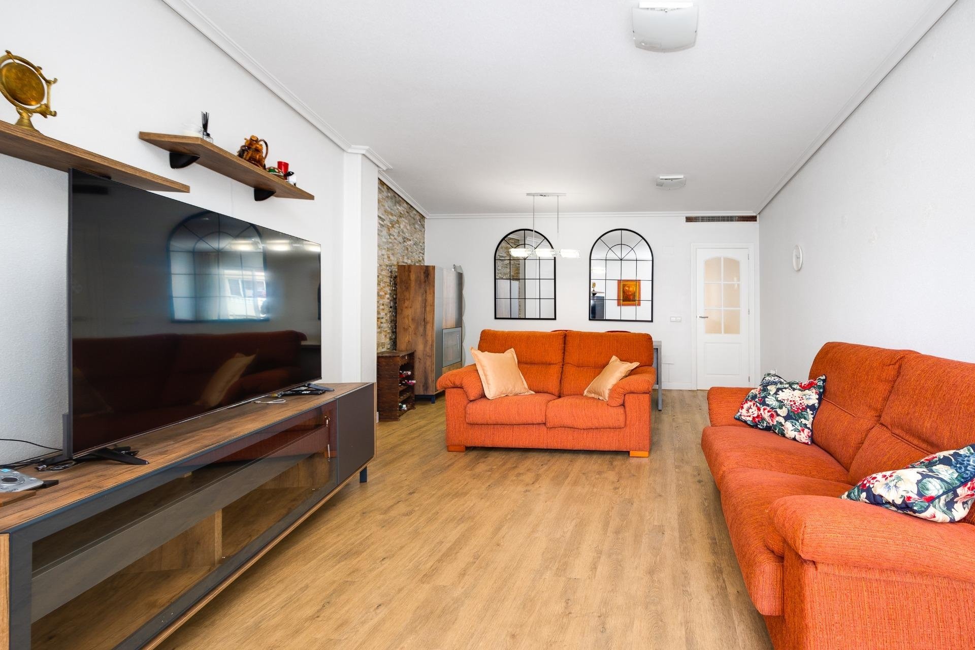 Herverkoop - Apartment -
Torrevieja - Centro