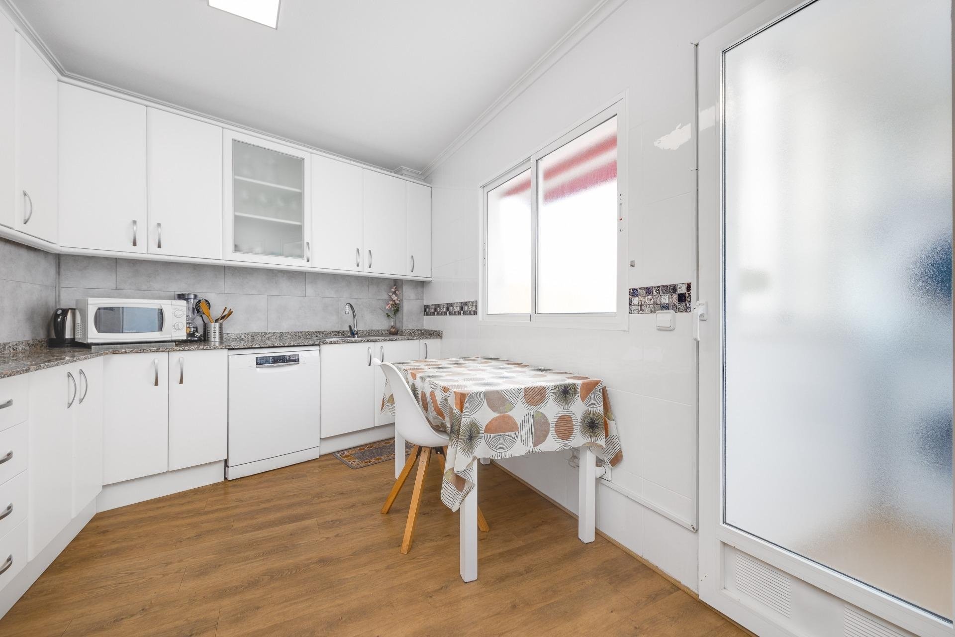 Herverkoop - Apartment -
Torrevieja - Centro