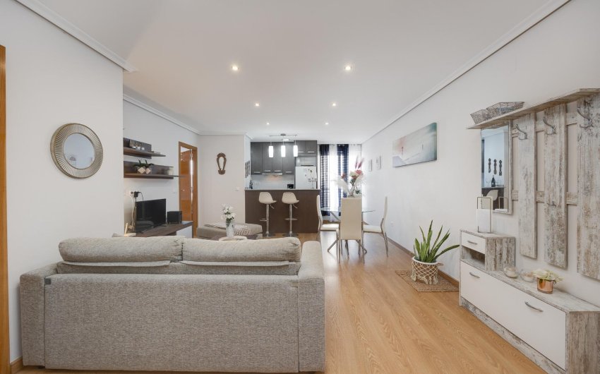 Herverkoop - Apartment -
Torrevieja - Centro