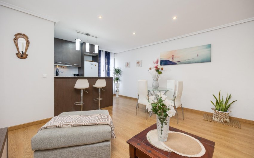Herverkoop - Apartment -
Torrevieja - Centro