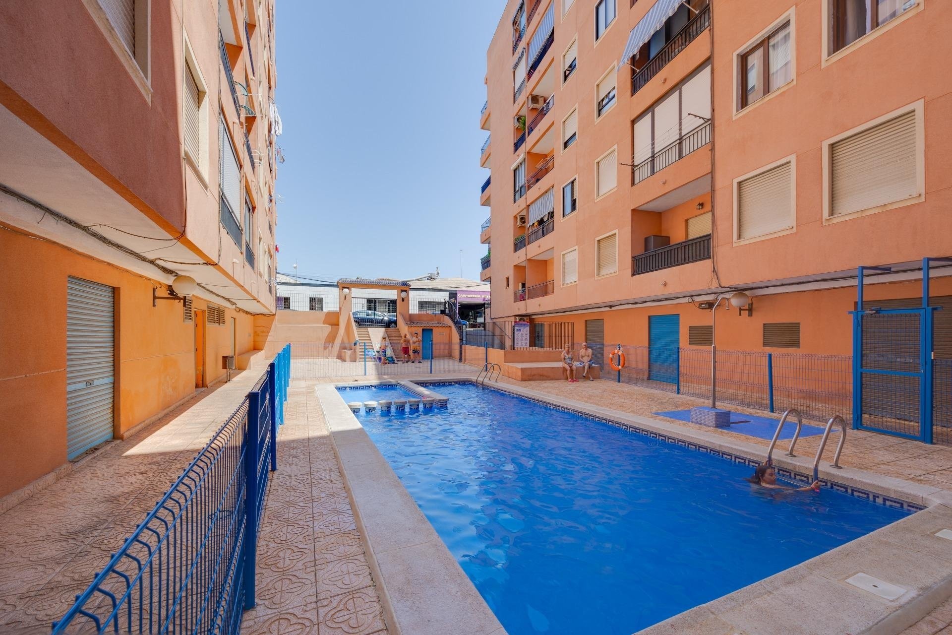 Herverkoop - Apartment -
Torrevieja - Centro
