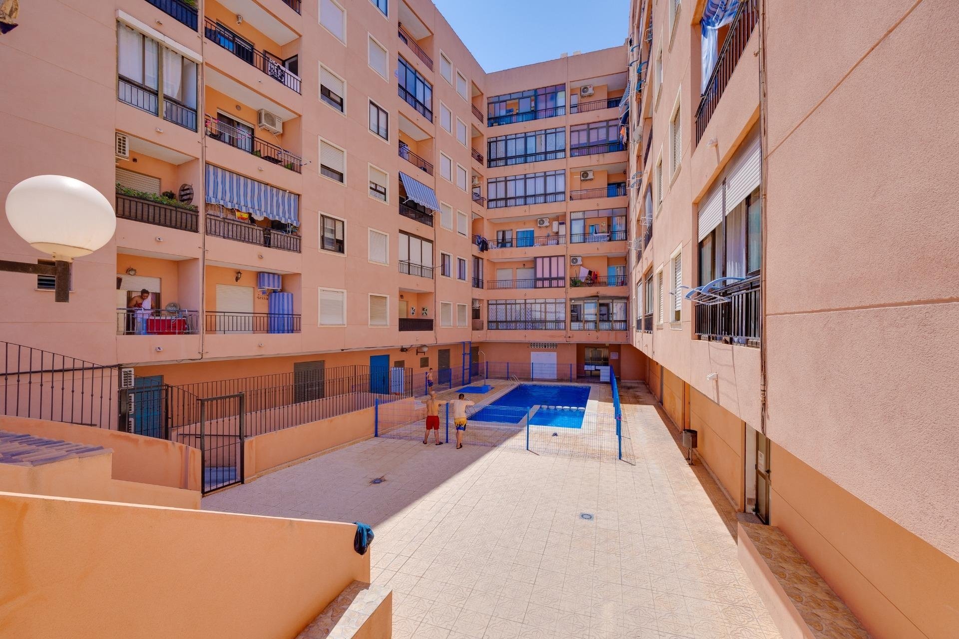 Herverkoop - Apartment -
Torrevieja - Centro