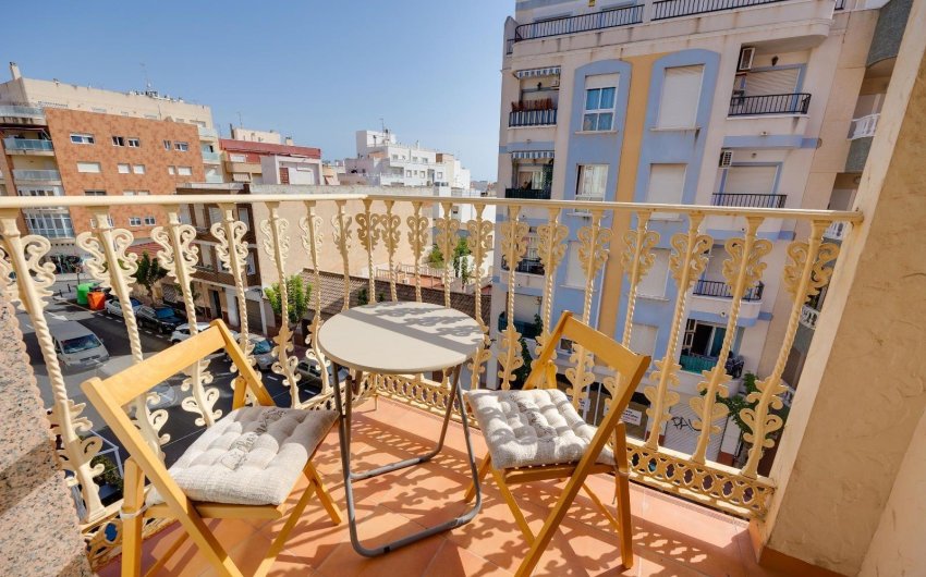 Herverkoop - Apartment -
Torrevieja - Centro