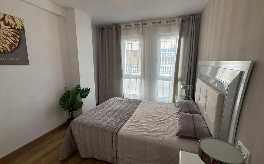 Herverkoop - Apartment -
Torrevieja - Centro