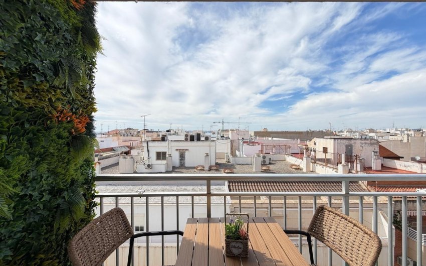 Herverkoop - Apartment -
Torrevieja - Centro