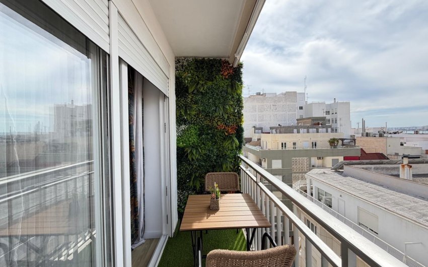Herverkoop - Apartment -
Torrevieja - Centro