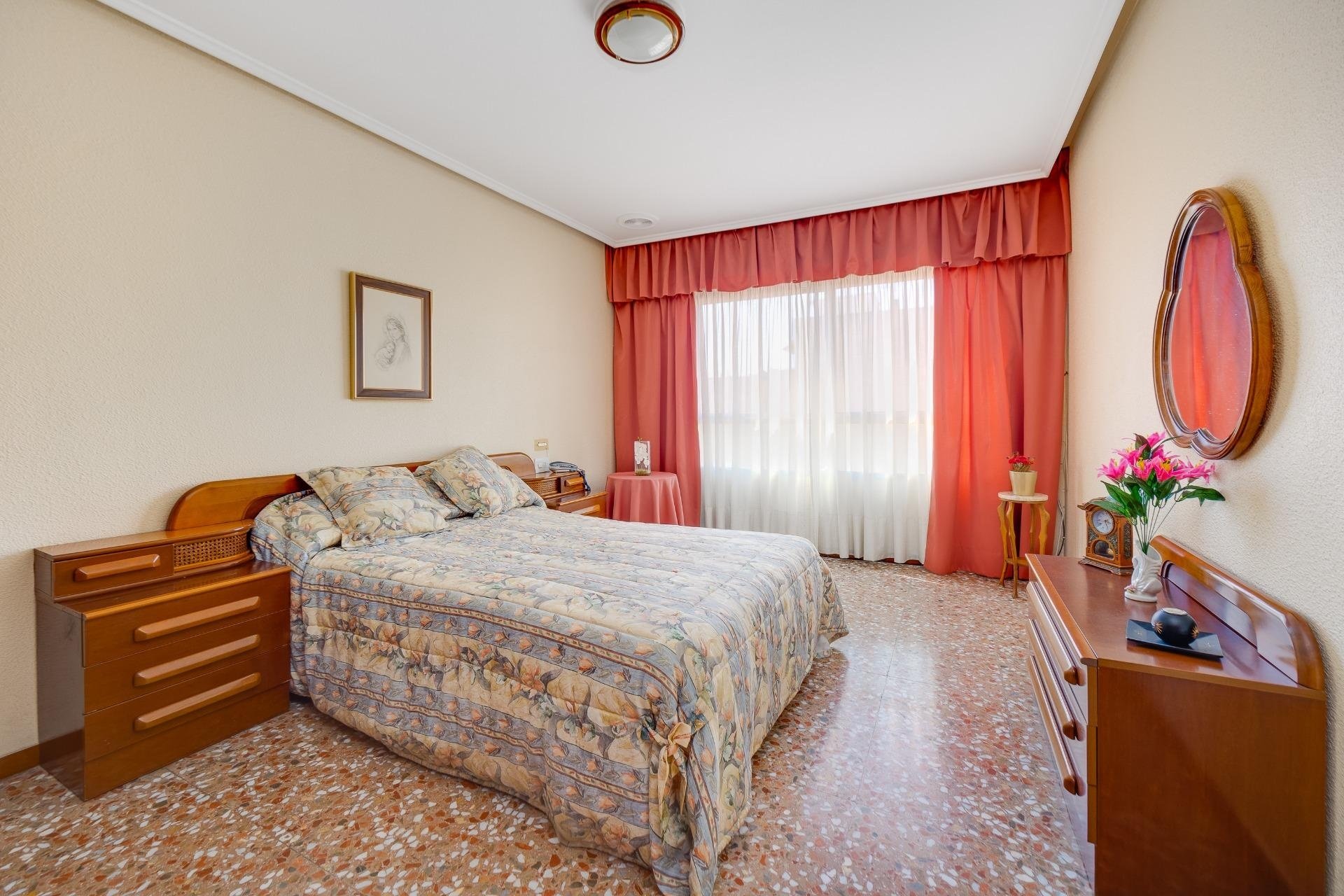 Herverkoop - Apartment -
Torrevieja - Centro