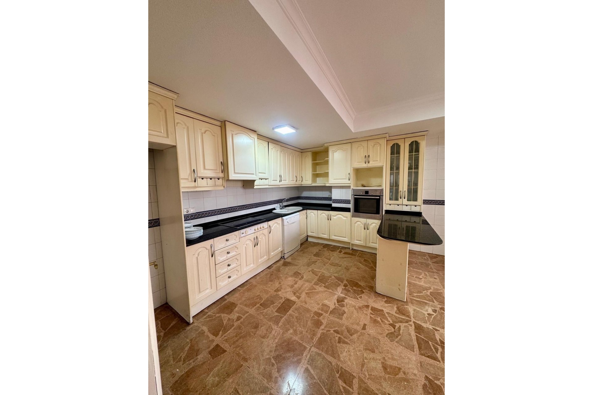Herverkoop - Apartment -
Torrevieja - Centro
