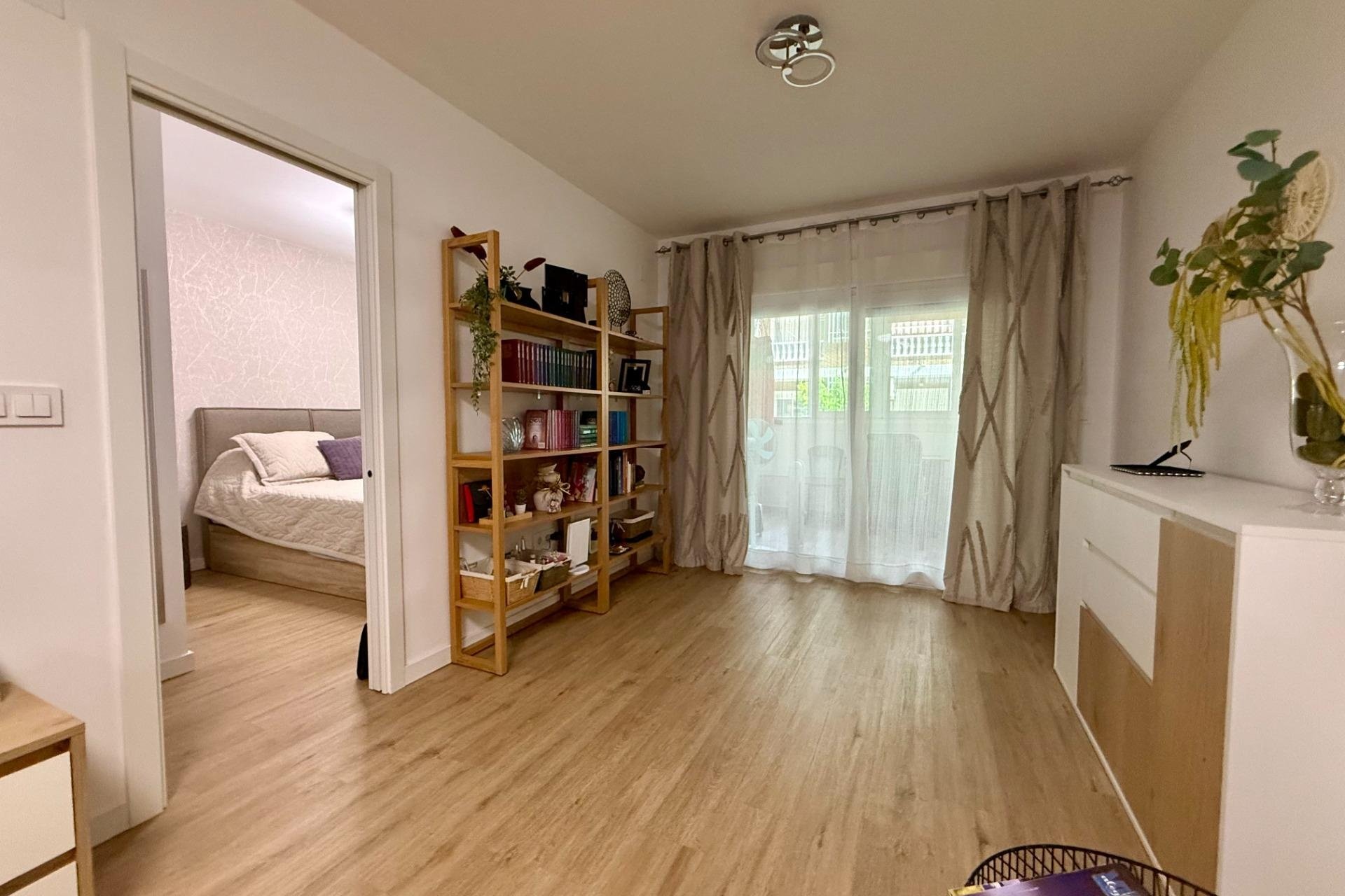 Herverkoop - Apartment -
Torrevieja - Centro