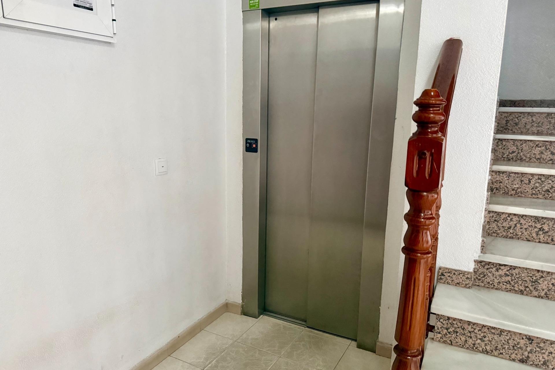 Herverkoop - Apartment -
Torrevieja - Centro