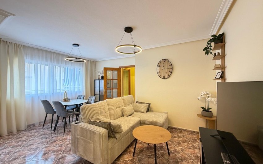 Herverkoop - Apartment -
Torrevieja - Centro