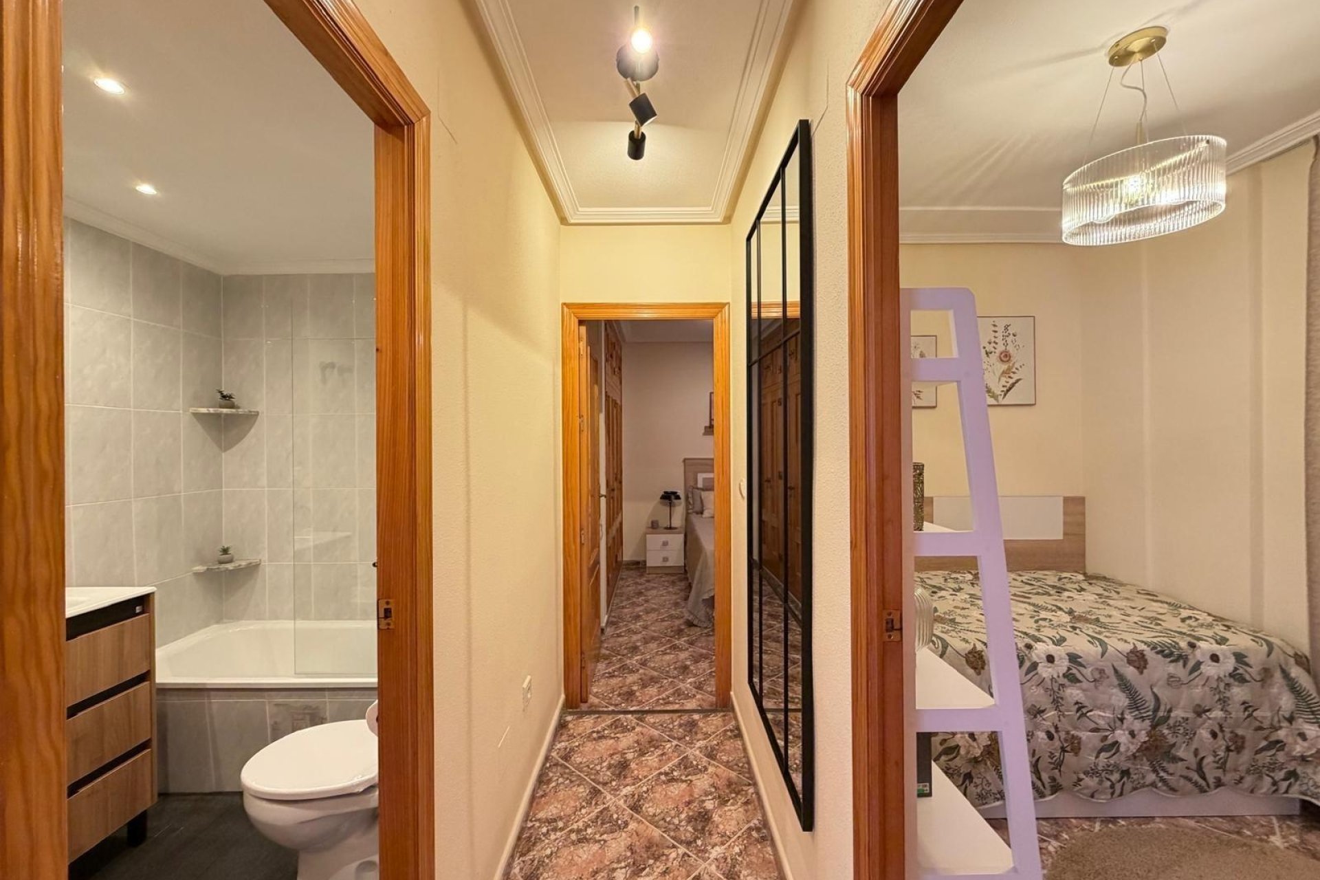Herverkoop - Apartment -
Torrevieja - Centro