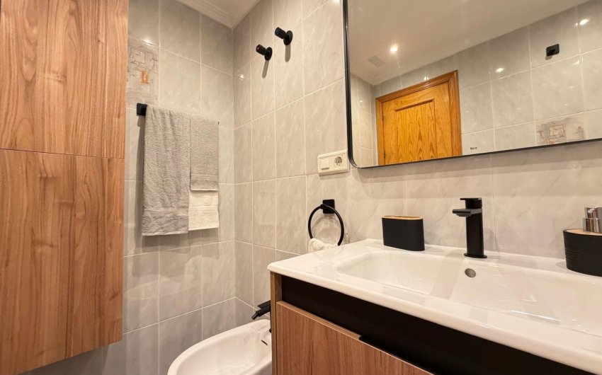 Herverkoop - Apartment -
Torrevieja - Centro