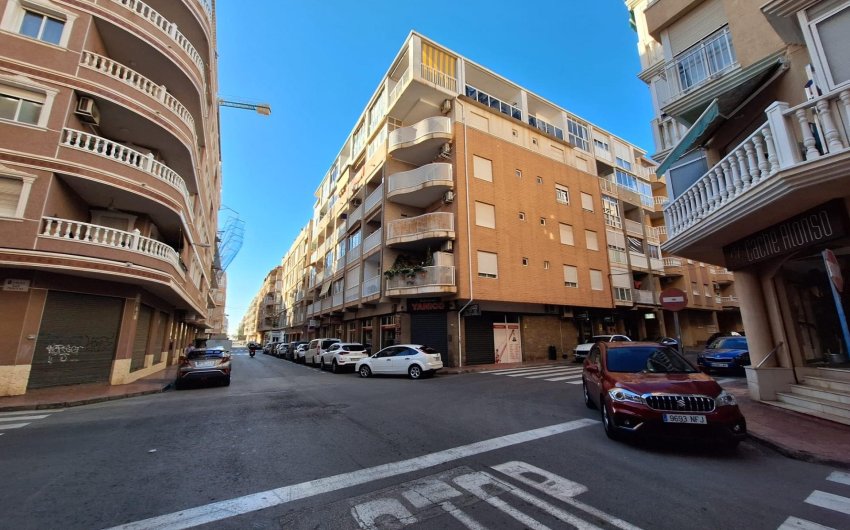 Herverkoop - Apartment -
Torrevieja - Centro