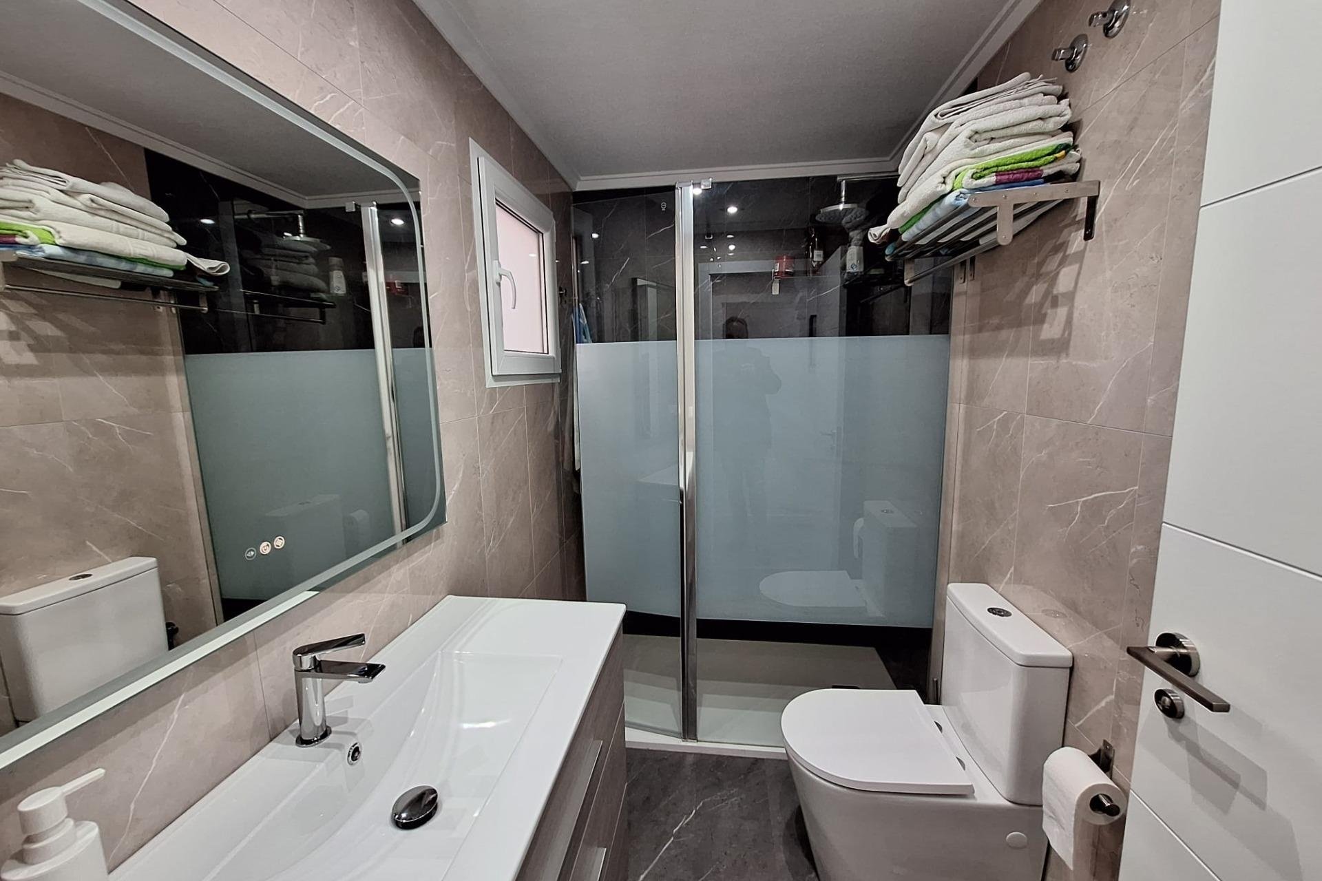 Herverkoop - Apartment -
Torrevieja - Centro