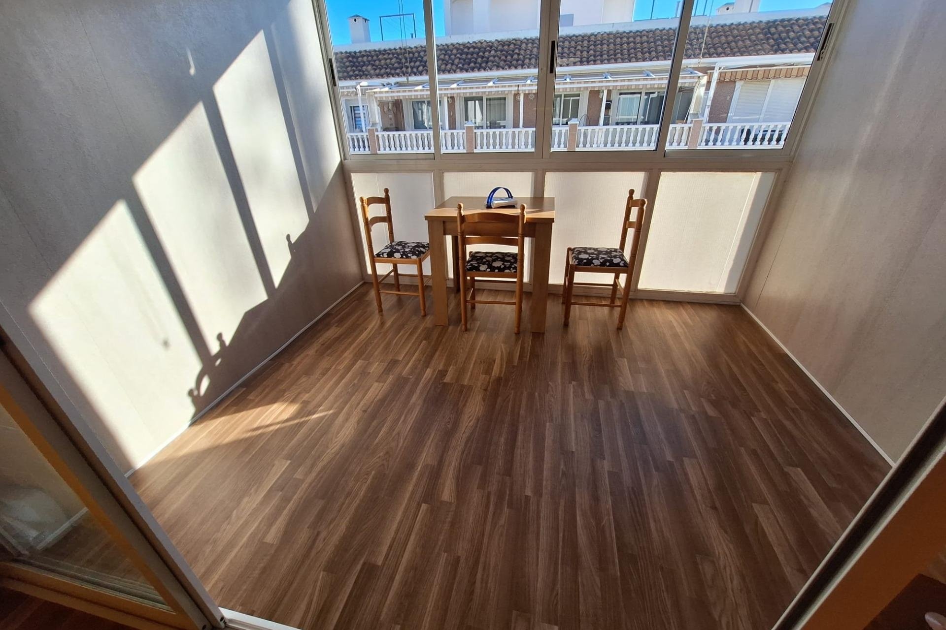 Herverkoop - Apartment -
Torrevieja - Centro