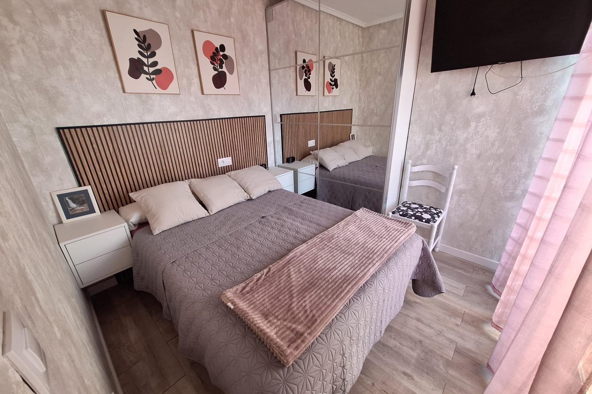 Herverkoop - Apartment -
Torrevieja - Centro