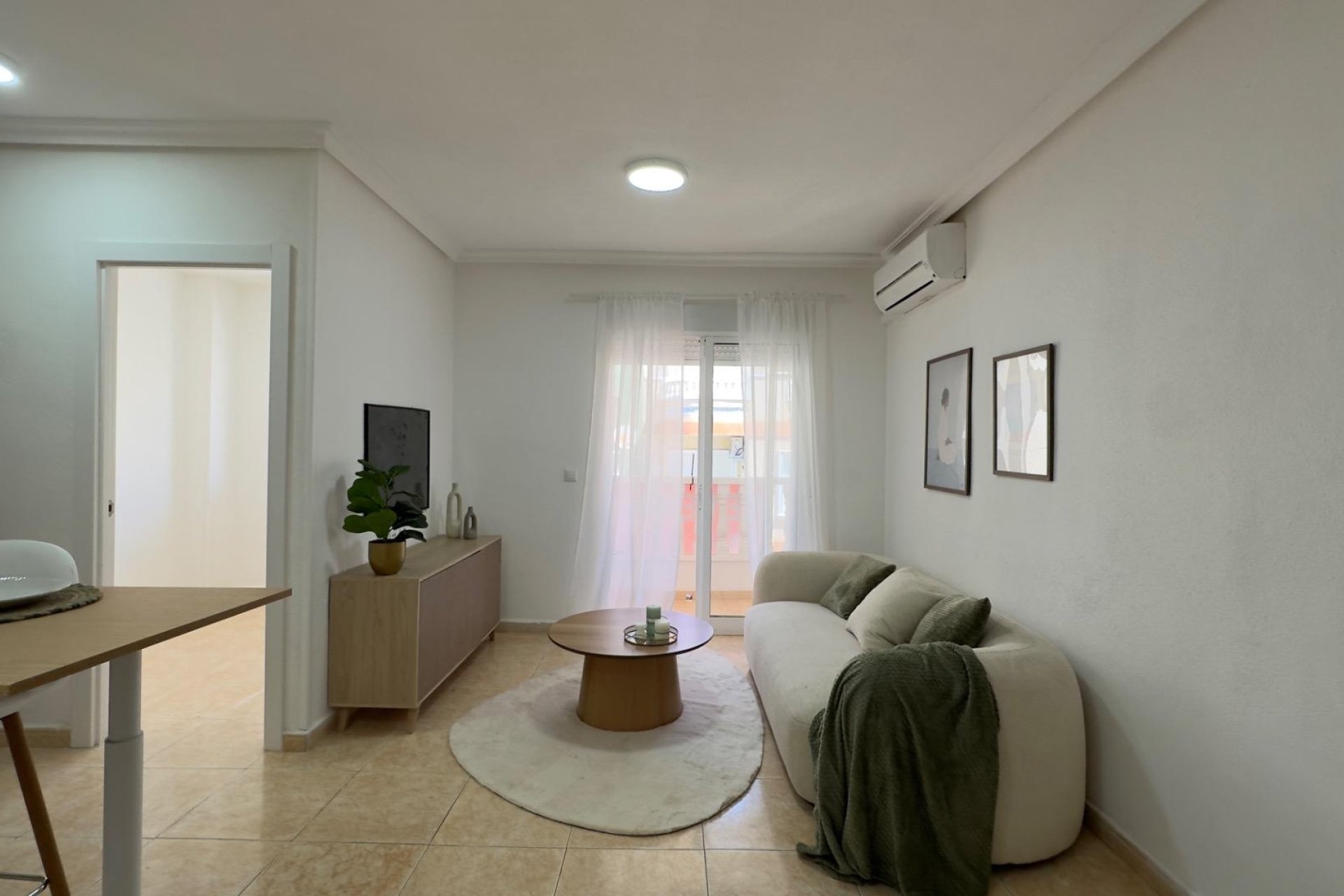 Herverkoop - Apartment -
Torrevieja - Centro
