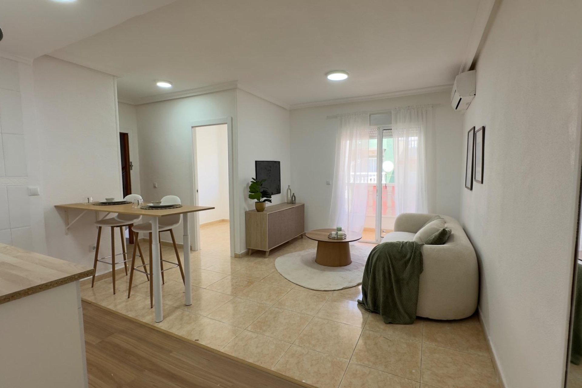 Herverkoop - Apartment -
Torrevieja - Centro