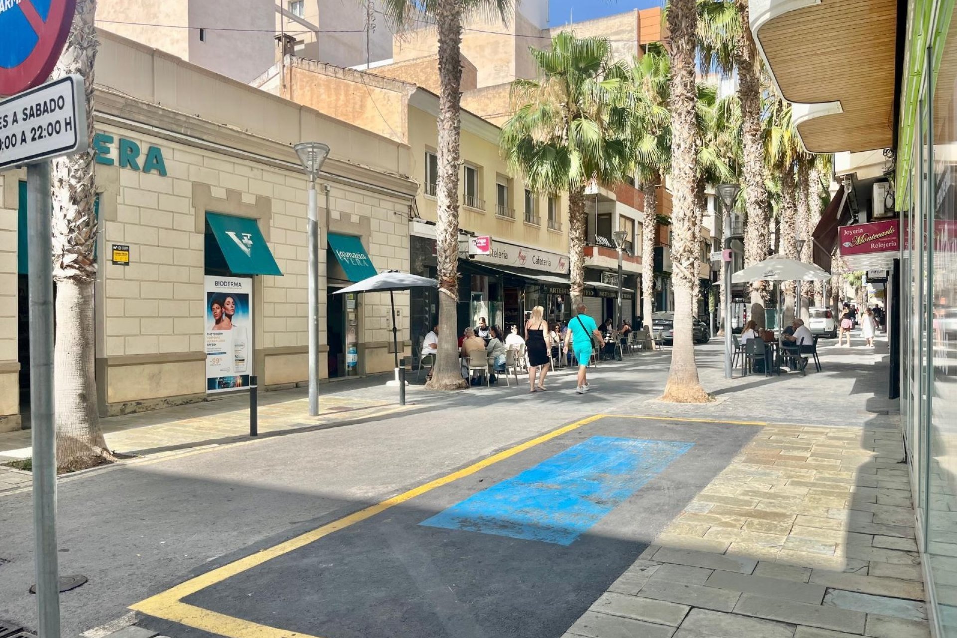 Herverkoop - Apartment -
Torrevieja - Centro
