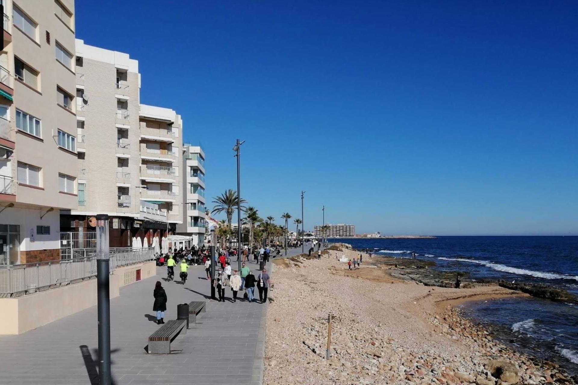 Herverkoop - Apartment -
Torrevieja - Curva Del Palangre