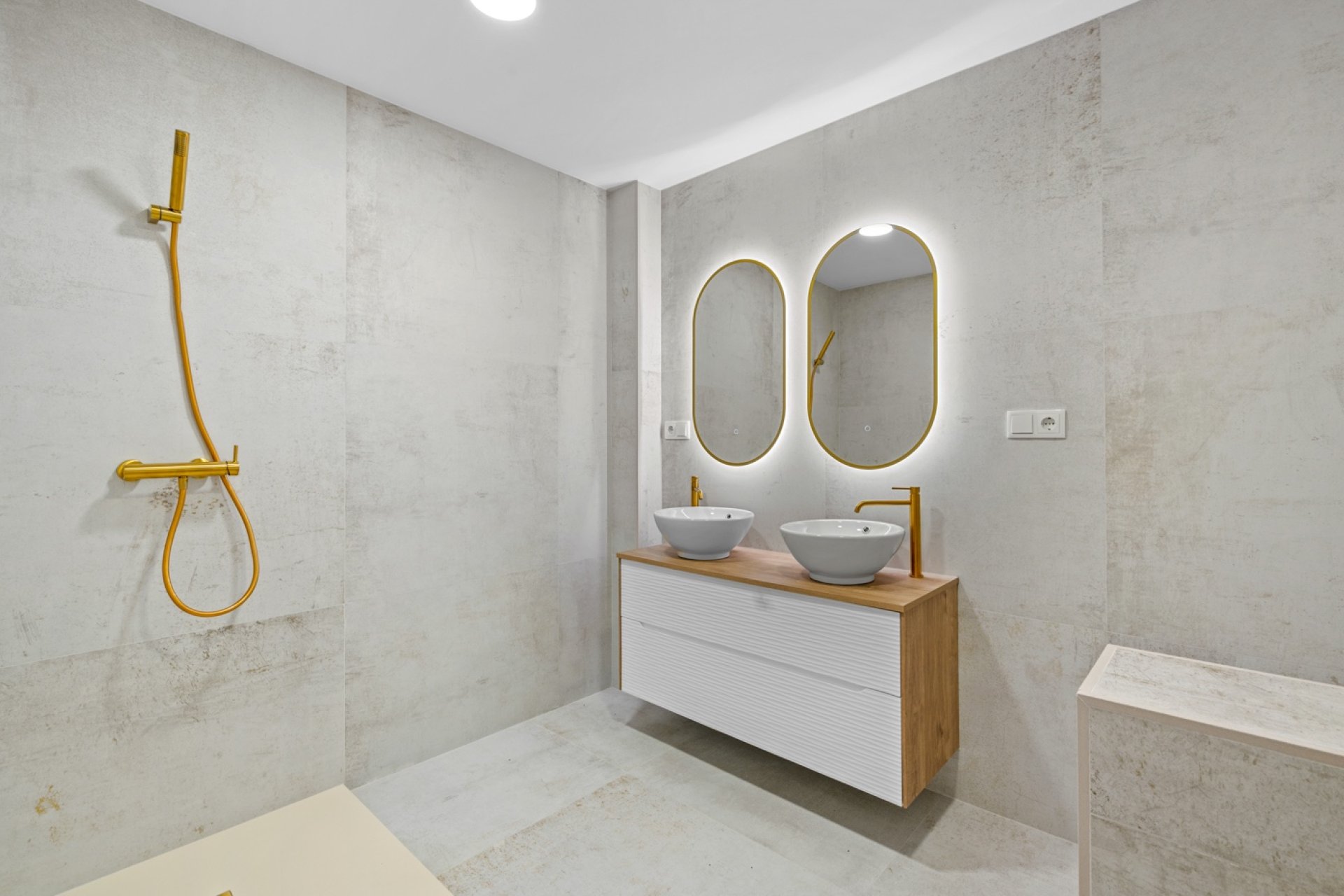 Herverkoop - Apartment -
Torrevieja - El Acequión - Los Náufragos