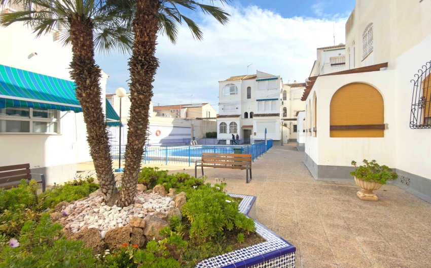 Herverkoop - Apartment -
Torrevieja - El Acequión - Los Náufragos