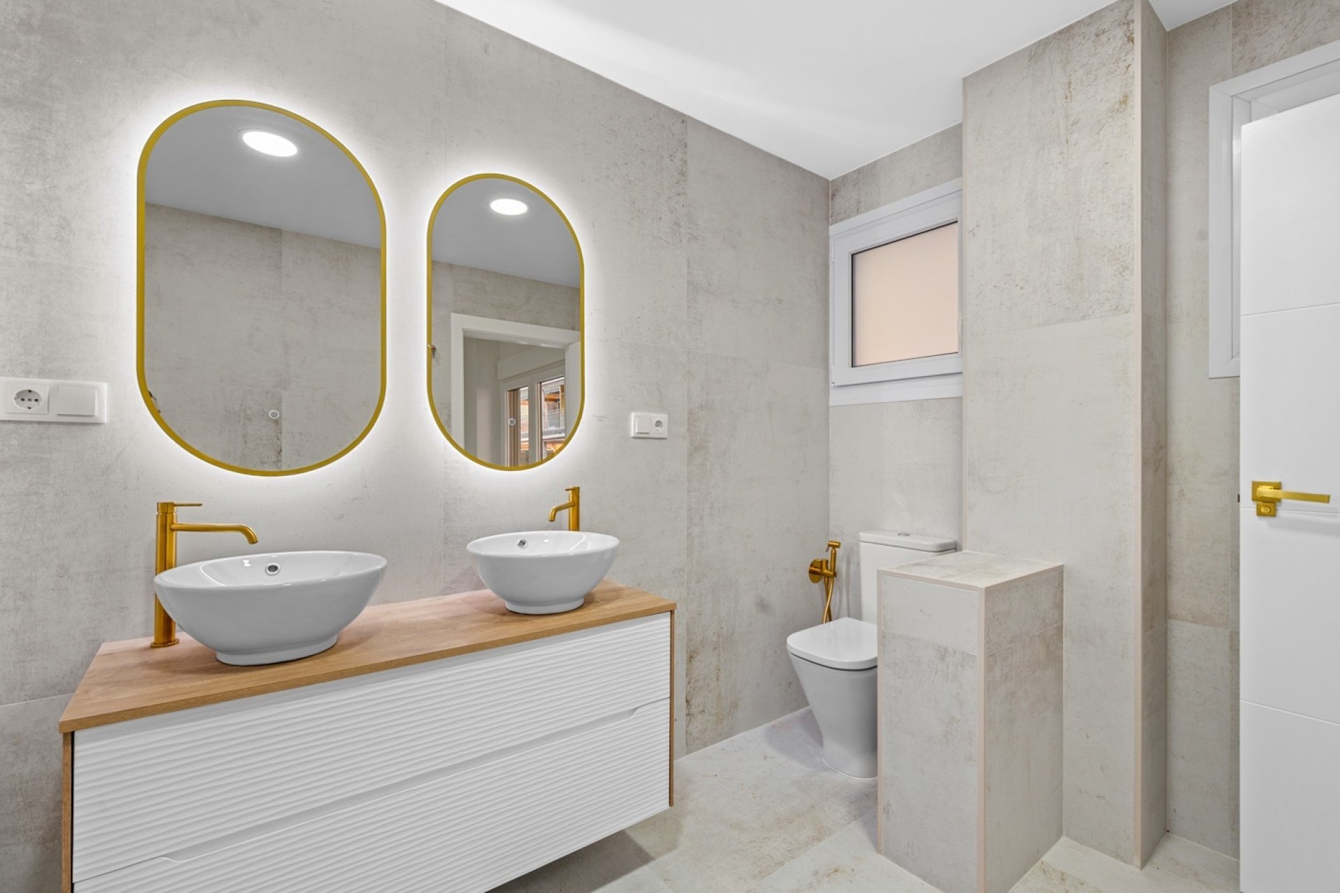 Herverkoop - Apartment -
Torrevieja - El Acequión - Los Náufragos