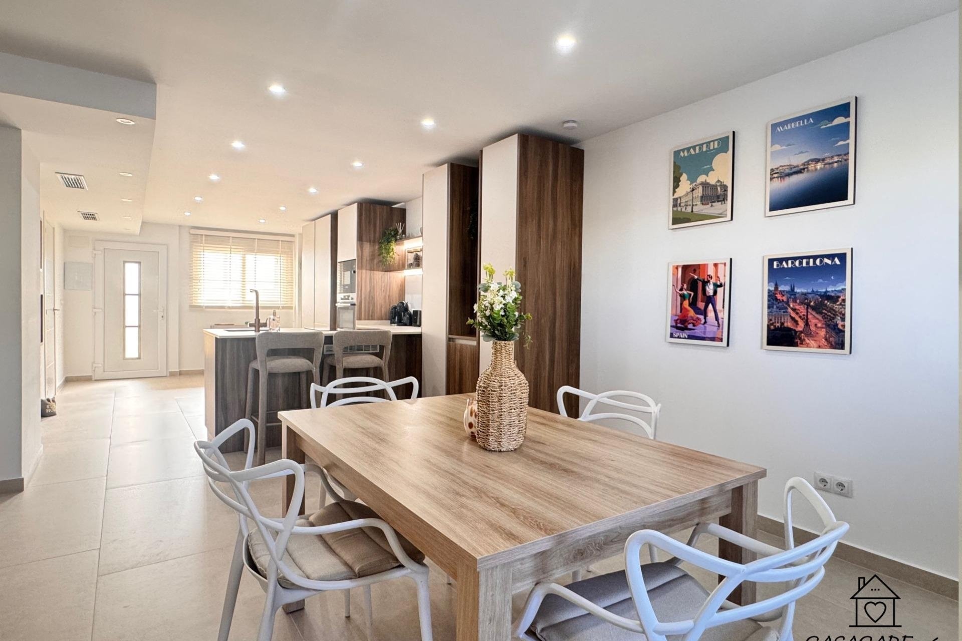 Herverkoop - Apartment -
Torrevieja - El Acequión - Los Náufragos