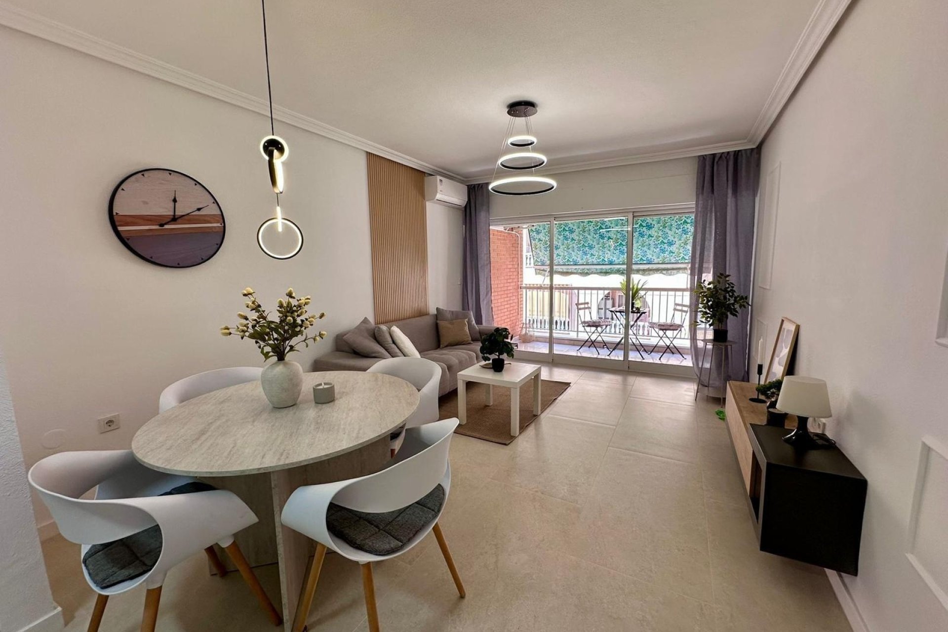 Herverkoop - Apartment -
Torrevieja - Estacion De Autobuses