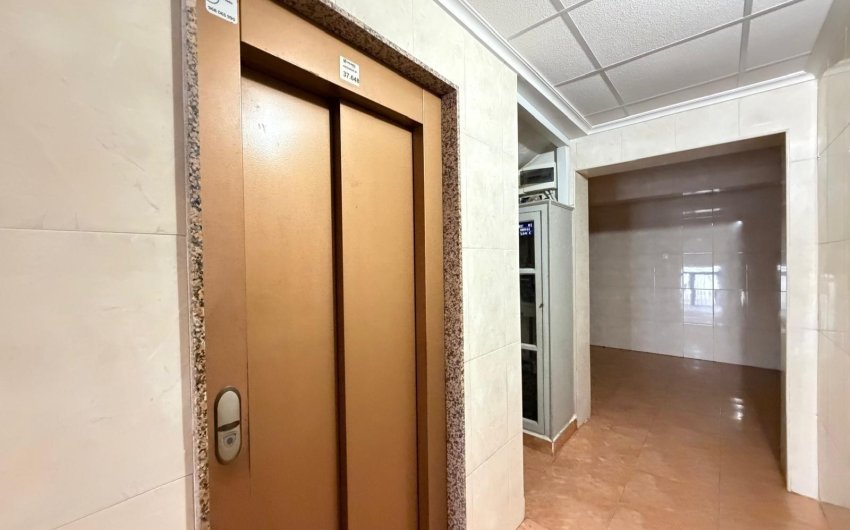 Herverkoop - Apartment -
Torrevieja - Estacion De Autobuses