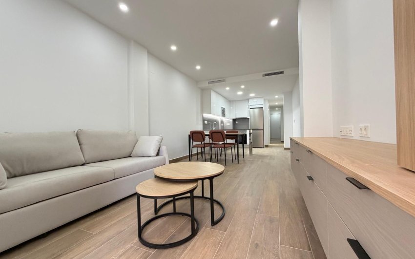 Herverkoop - Apartment -
Torrevieja - Estacion De Autobuses