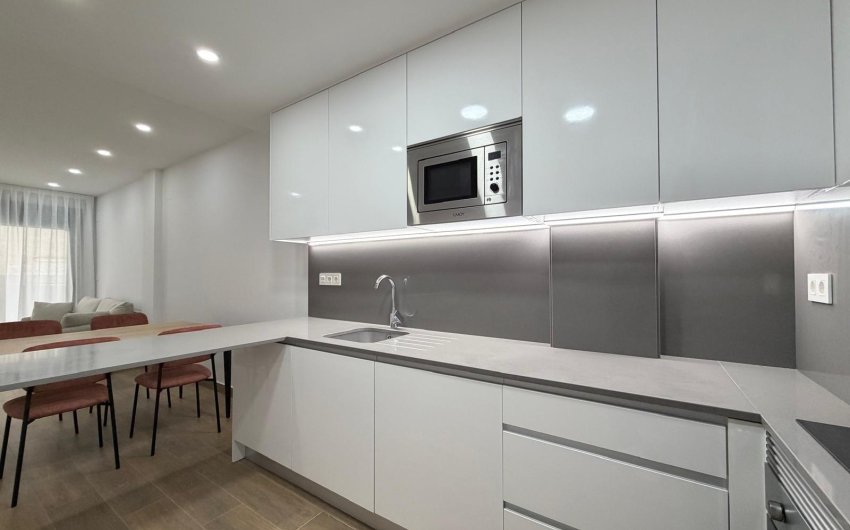Herverkoop - Apartment -
Torrevieja - Estacion De Autobuses