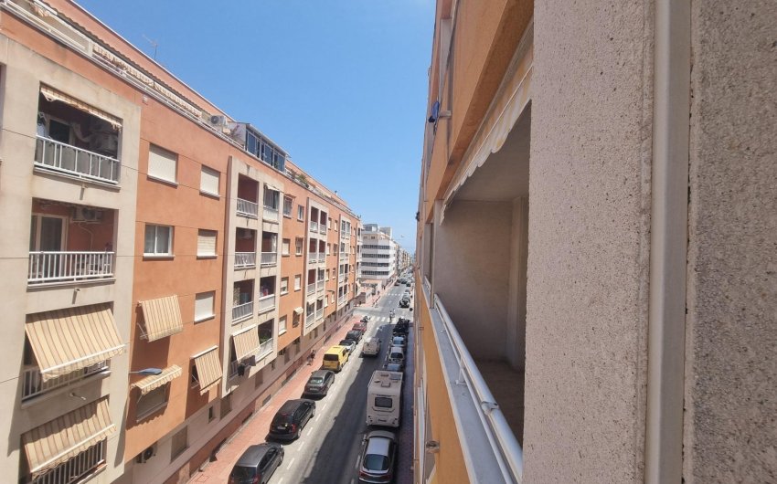 Herverkoop - Apartment -
Torrevieja - Estacion De Autobuses