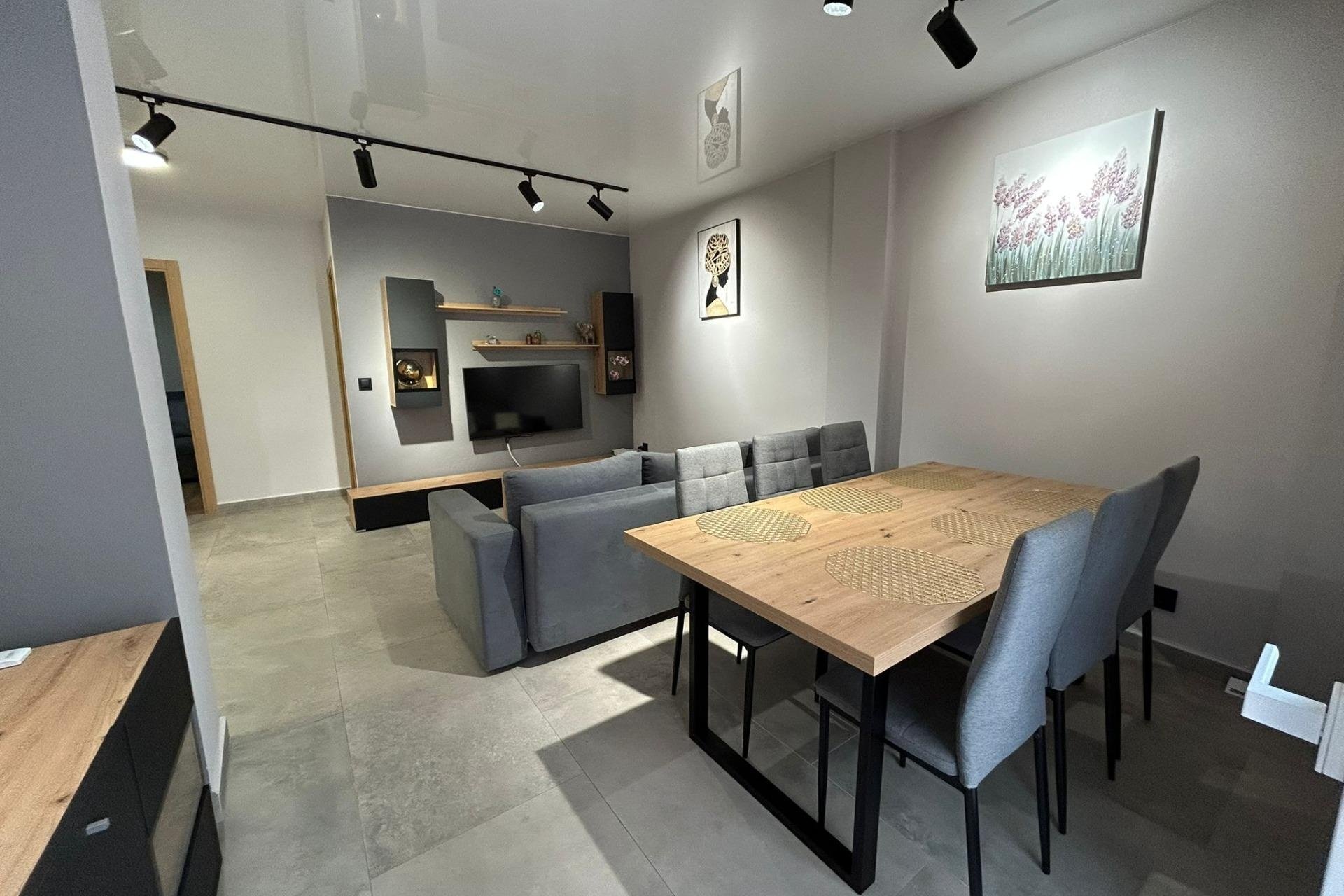 Herverkoop - Apartment -
Torrevieja - Estacion De Autobuses