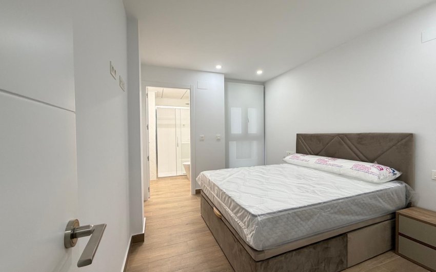 Herverkoop - Apartment -
Torrevieja - Estacion De Autobuses