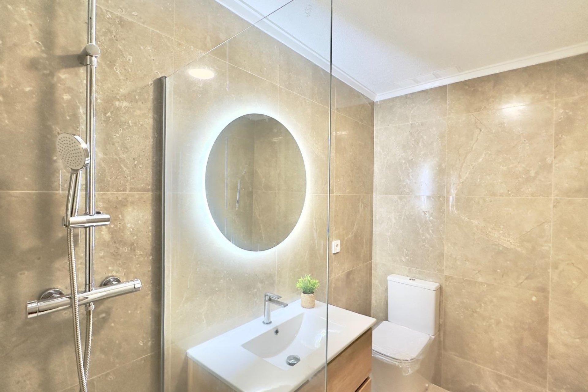 Herverkoop - Apartment -
Torrevieja - Estacion De Autobuses
