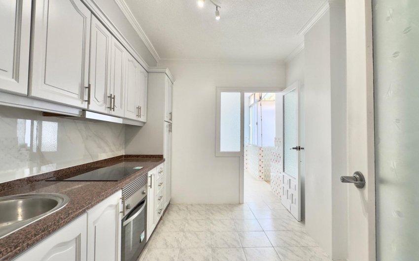 Herverkoop - Apartment -
Torrevieja - Estacion De Autobuses