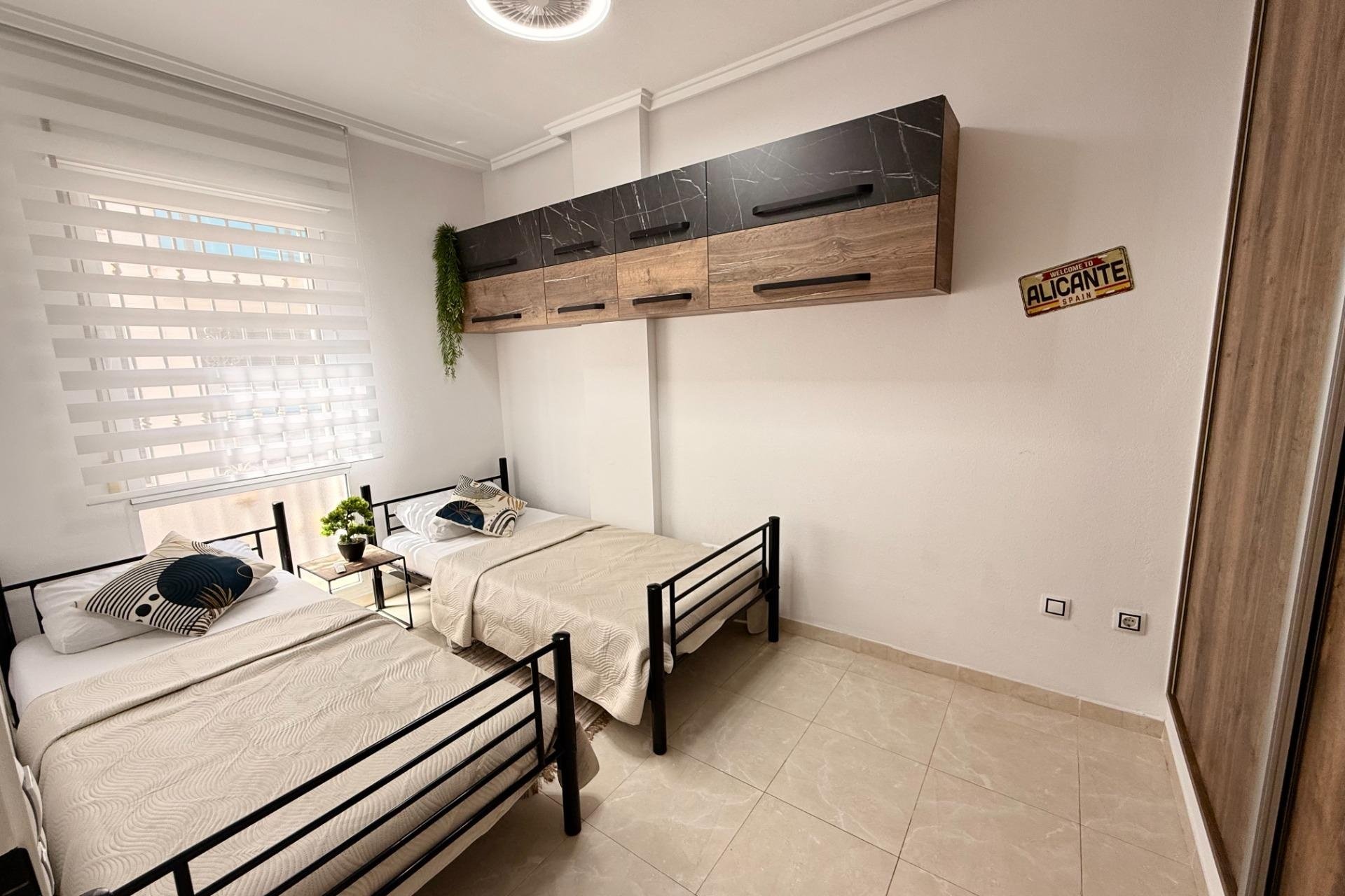 Herverkoop - Apartment -
Torrevieja - Estacion De Autobuses