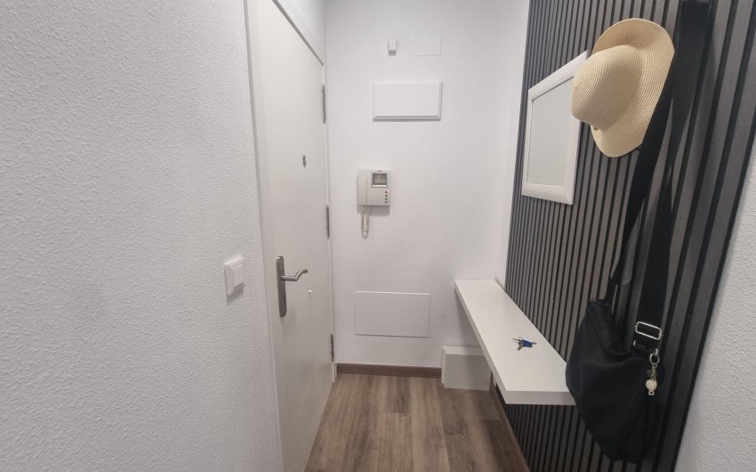 Herverkoop - Apartment -
Torrevieja - Estacion De Autobuses