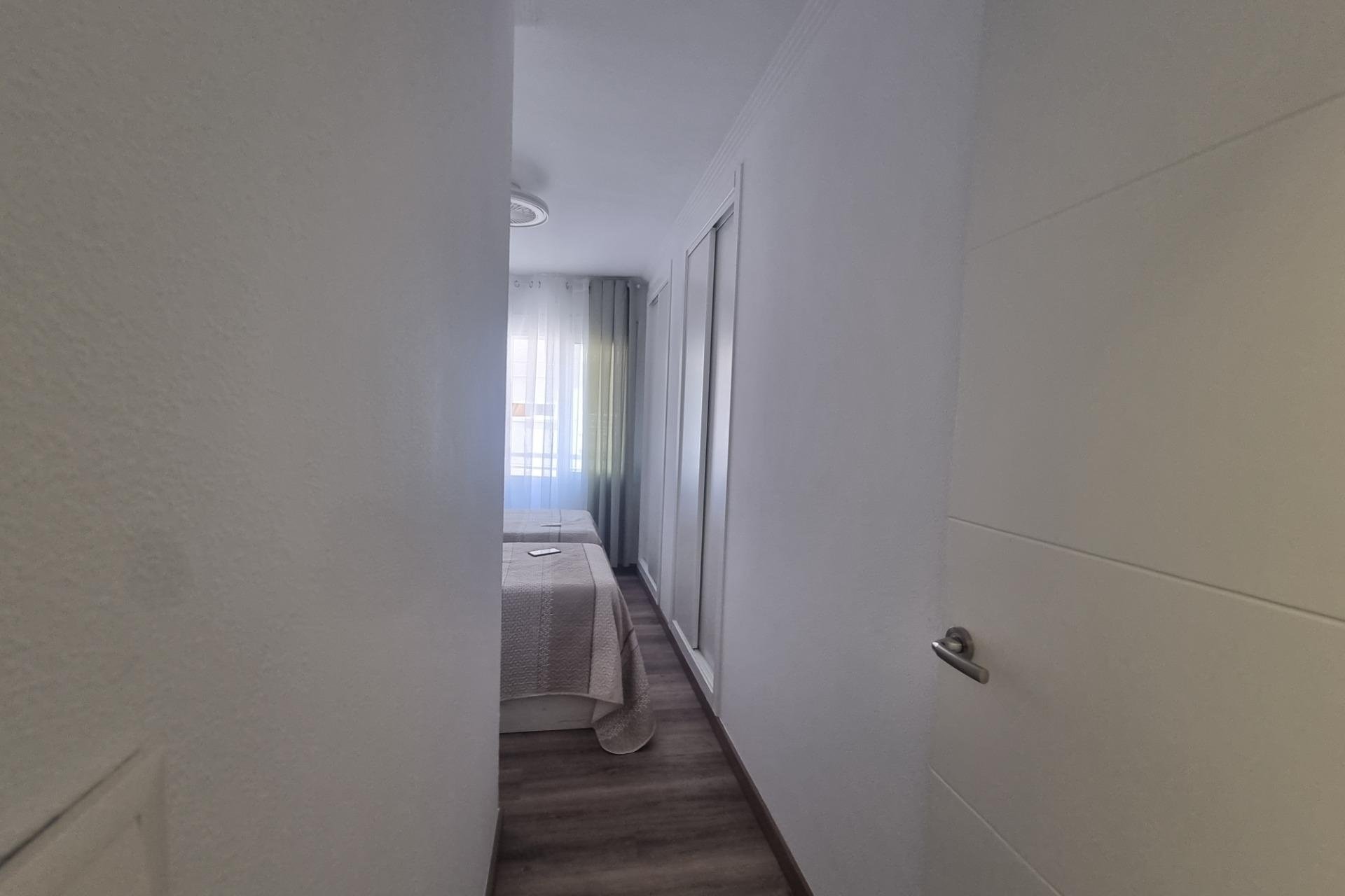Herverkoop - Apartment -
Torrevieja - Estacion De Autobuses